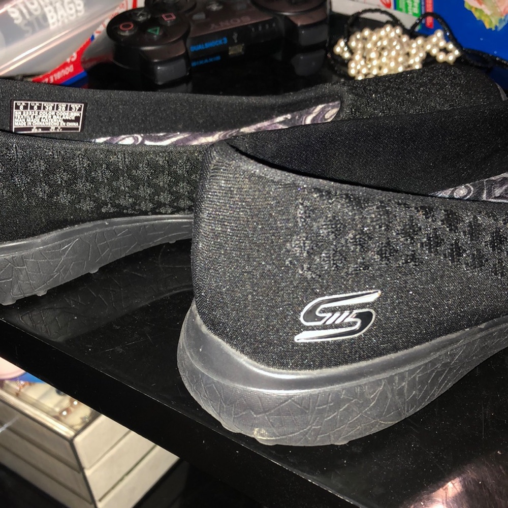 Skechers~Air Cooled Memory Foam~ Women's Black Me… - image 3